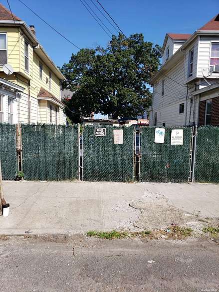 0.06 Acres of Residential Land for Sale in Jamaica, New York