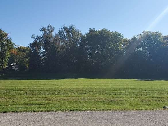 0.5 Acres of Residential Land for Sale in Lakewood, Illinois