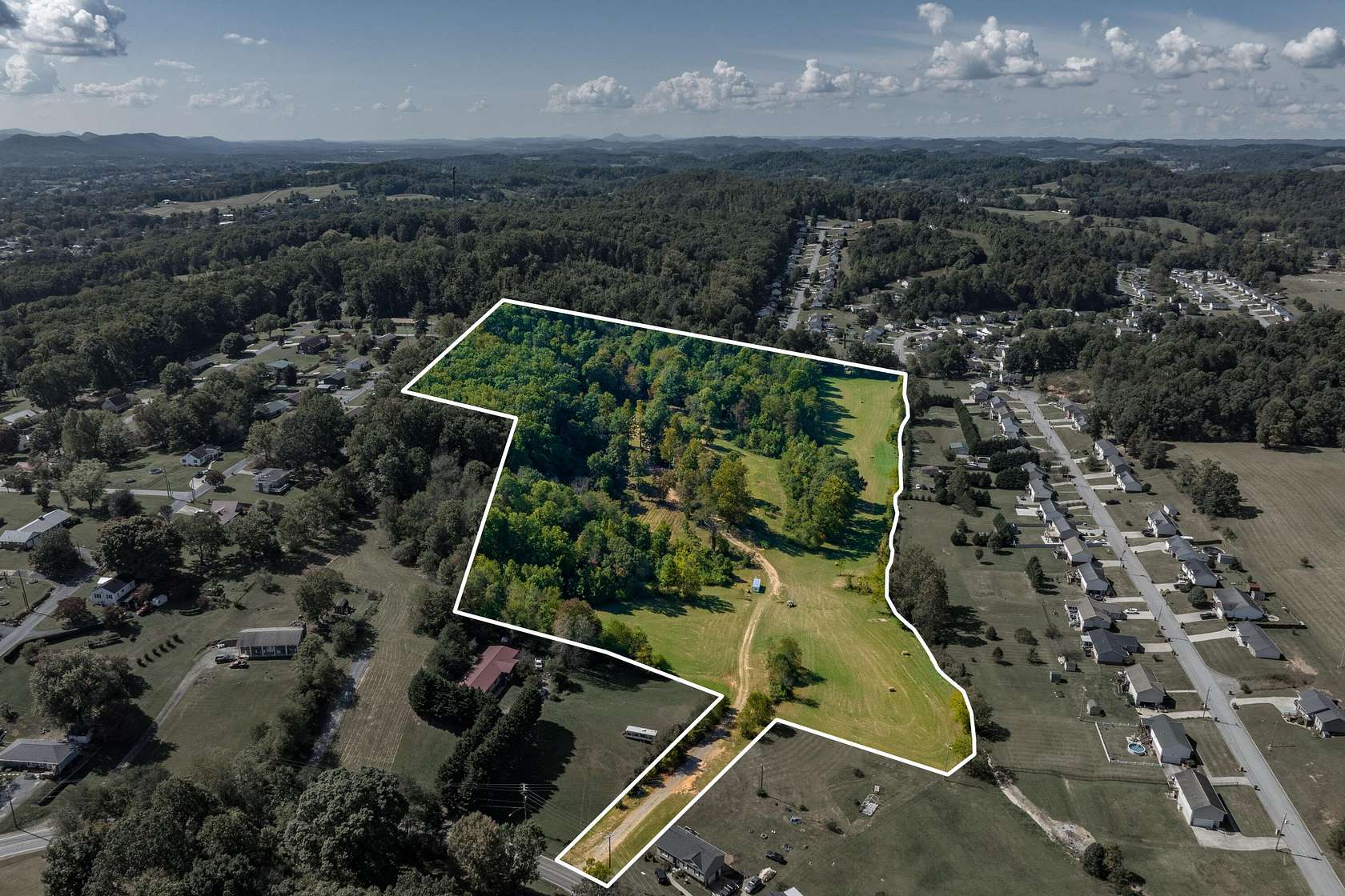 22.43 Acres of Recreational Land for Sale in Mount Carmel, Tennessee