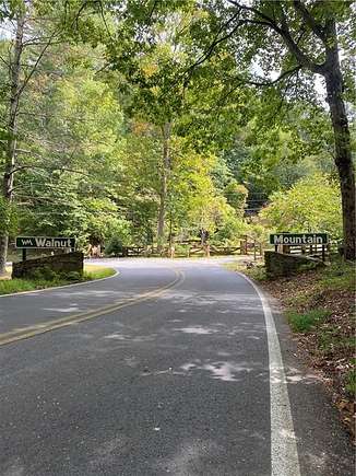 1 Acre of Residential Land for Sale in Ellijay, Georgia