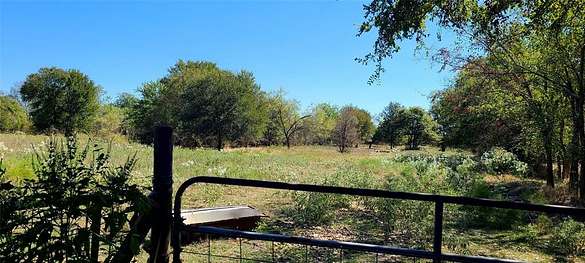 30.9 Acres of Agricultural Land for Sale in Scurry, Texas