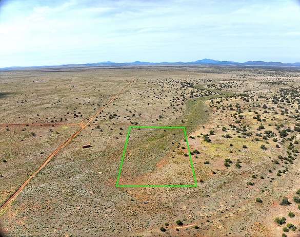 4.8 Acres of Residential Land for Sale in Valle, Arizona