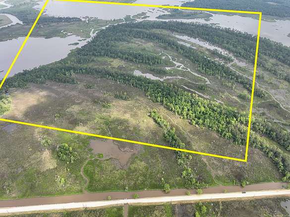 475 Acres of Recreational Land for Sale in Vidor, Texas