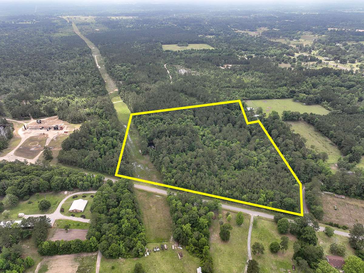 25 Acres of Recreational Land & Farm for Sale in Silsbee, Texas