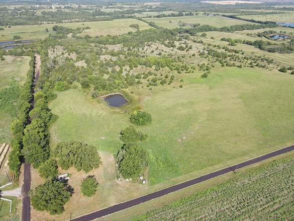 41.5 Acres of Recreational Land for Sale in Roxton, Texas
