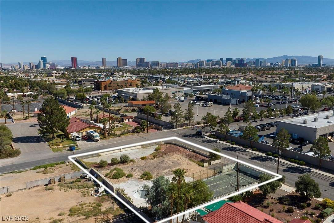 0.93 Acres of Residential Land for Sale in Las Vegas, Nevada