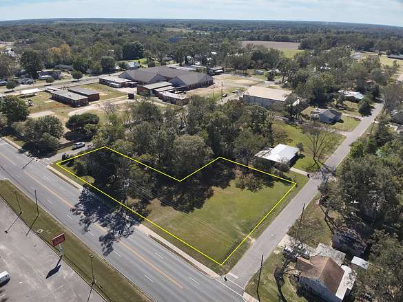 0.75 Acres of Mixed-Use Land for Sale in Slocomb, Alabama