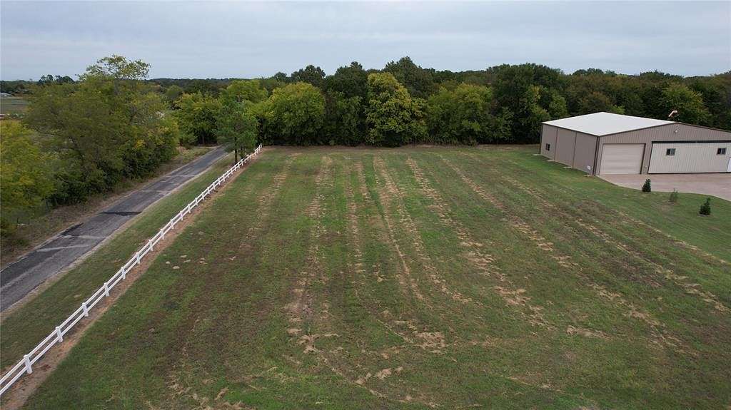 1.2 Acres of Residential Land for Sale in Edgewood, Texas