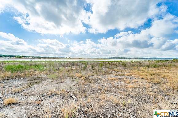 1.092 Acres of Residential Land for Sale in Canyon Lake, Texas