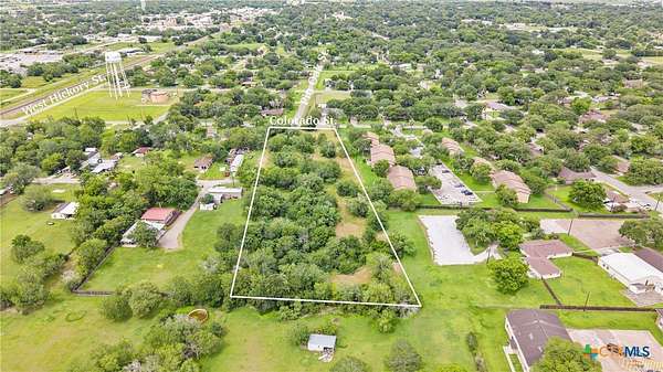 3 Acres of Residential Land for Sale in Edna, Texas