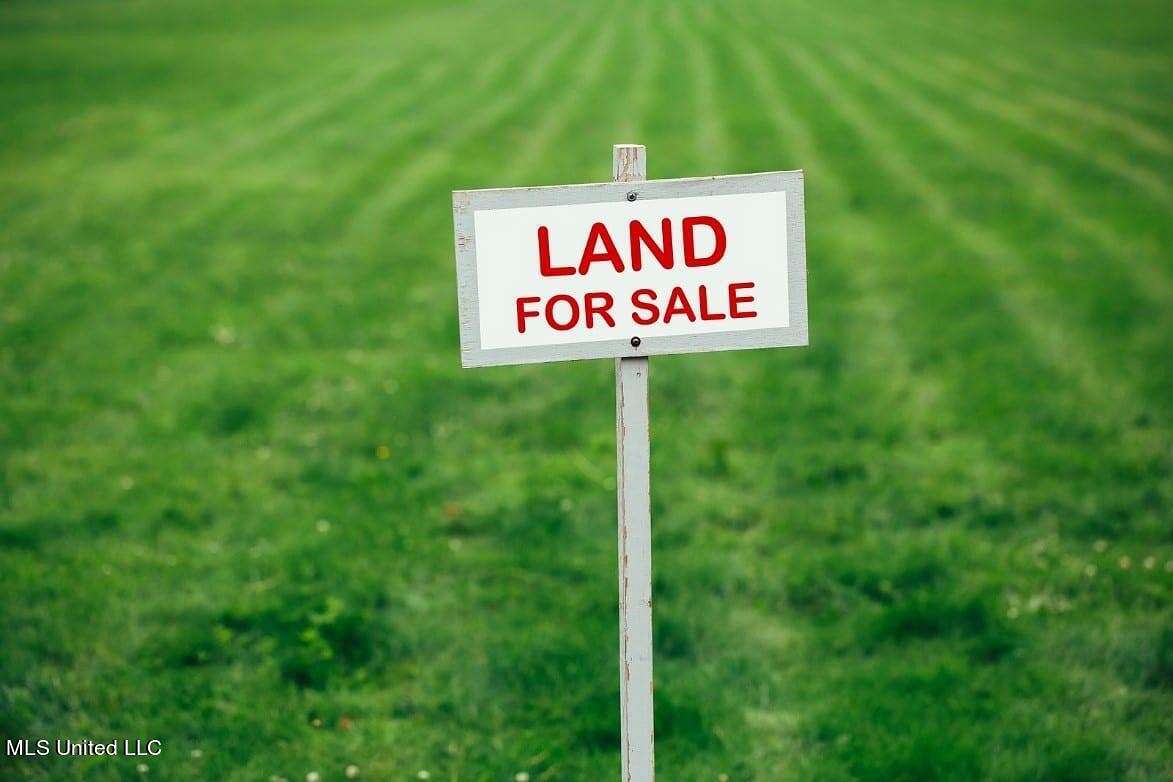 10 Acres of Land for Sale in Ocean Springs, Mississippi