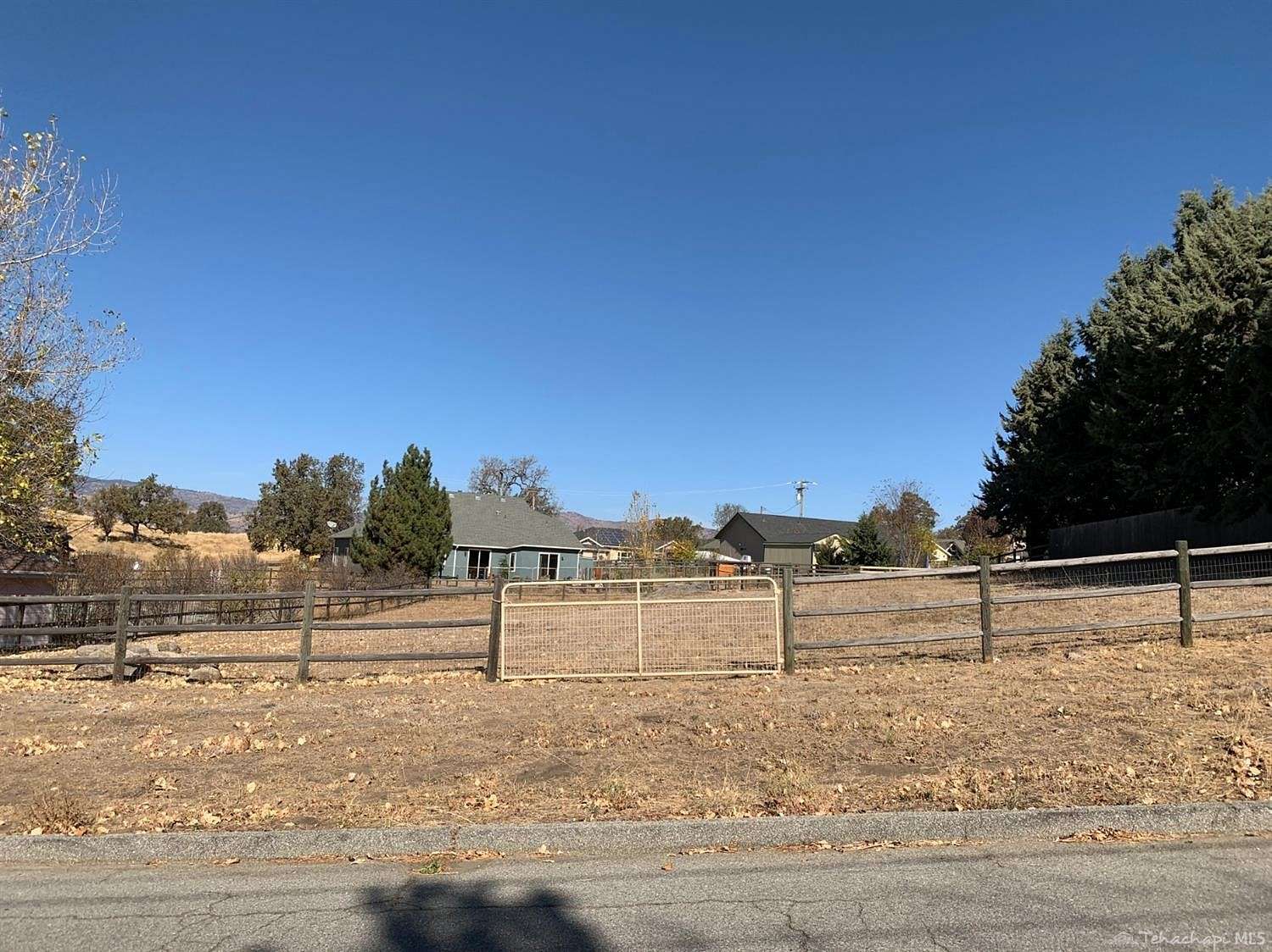 0.37 Acres of Residential Land for Sale in Tehachapi, California
