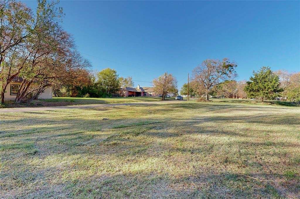 0.48 Acres of Commercial Land for Sale in Ennis, Texas