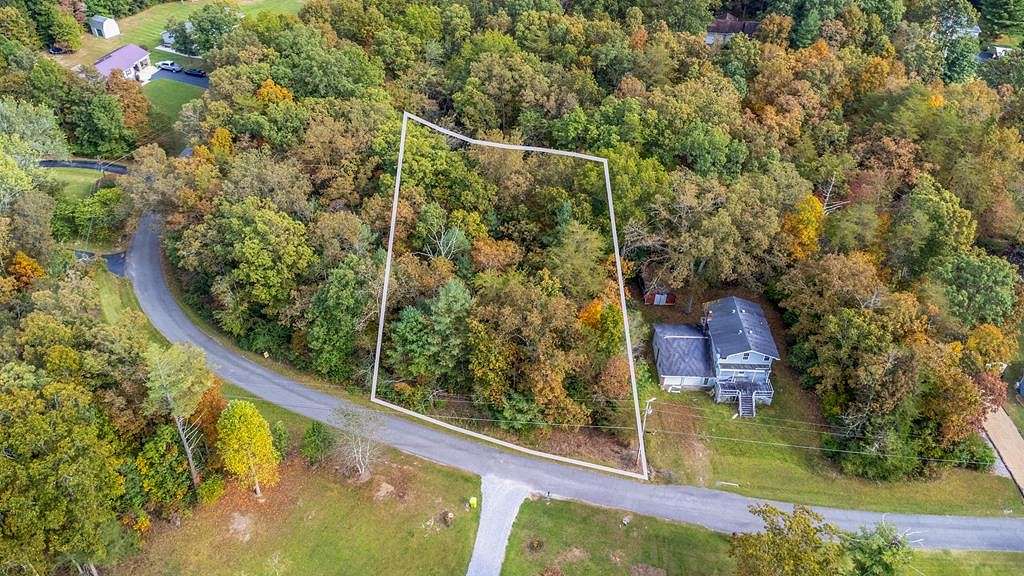 0.34 Acres of Residential Land for Sale in Crossville, Tennessee