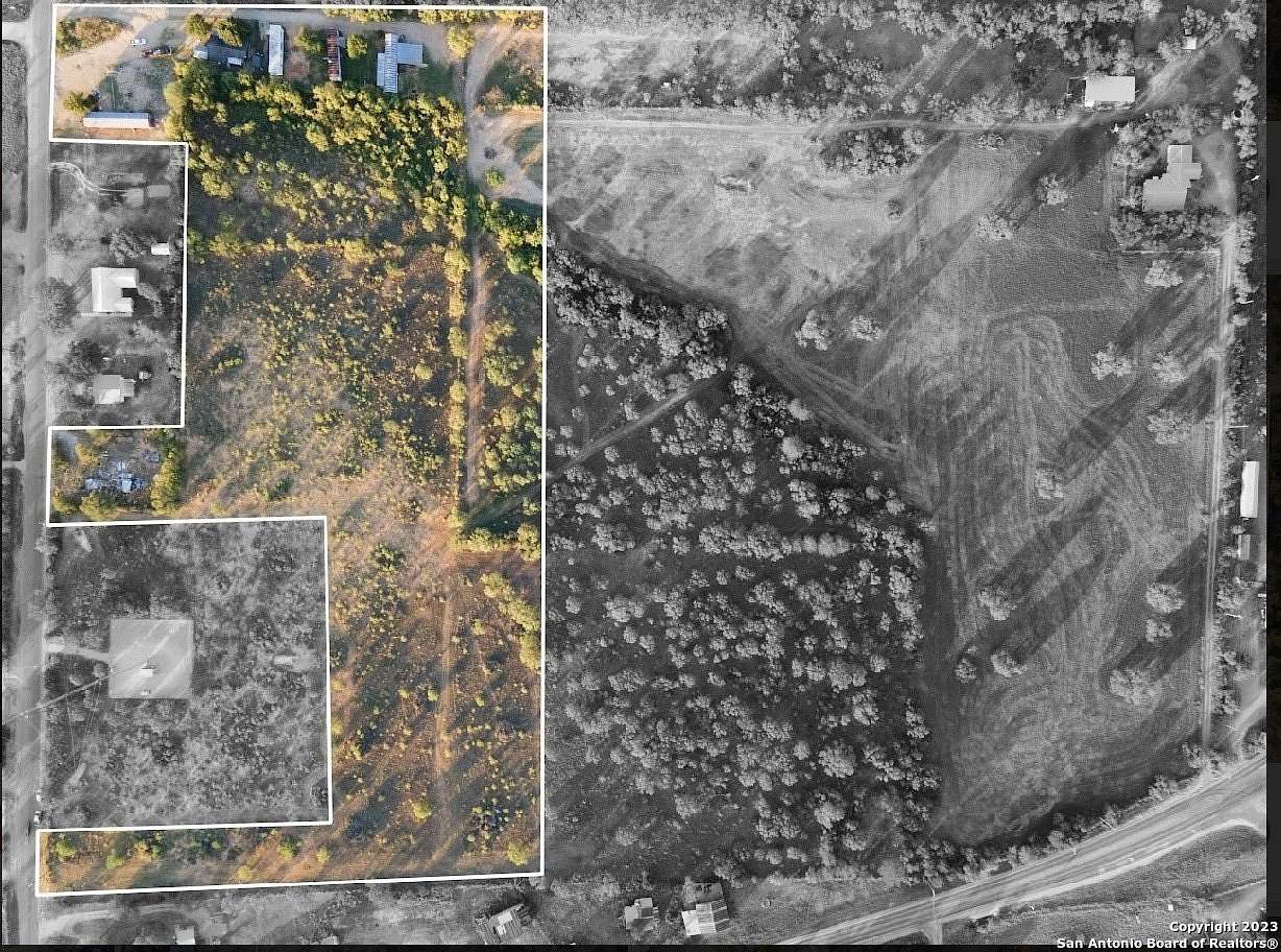 11 Acres of Land for Sale in Pearsall, Texas