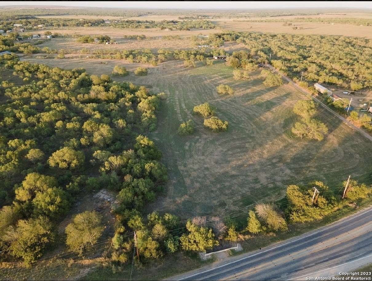 10 Acres of Residential Land for Sale in Pearsall, Texas