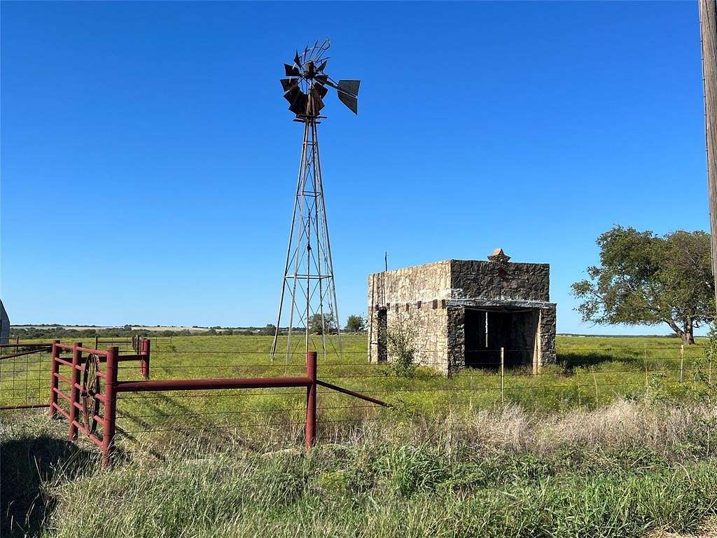 148 Acres of Improved Agricultural Land for Sale in Gatesville, Texas