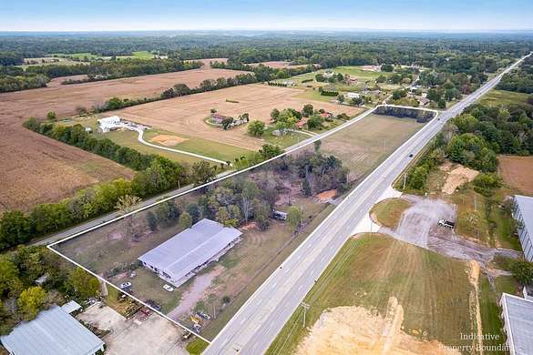 9.2 Acres of Improved Commercial Land for Sale in Smithville, Tennessee