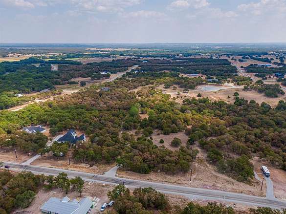 2 Acres of Residential Land for Sale in Alvord, Texas