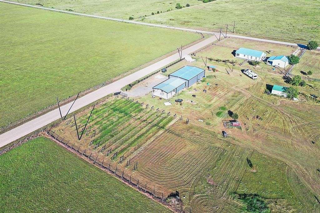 1 Acre of Improved Residential Land for Sale in Sealy, Texas