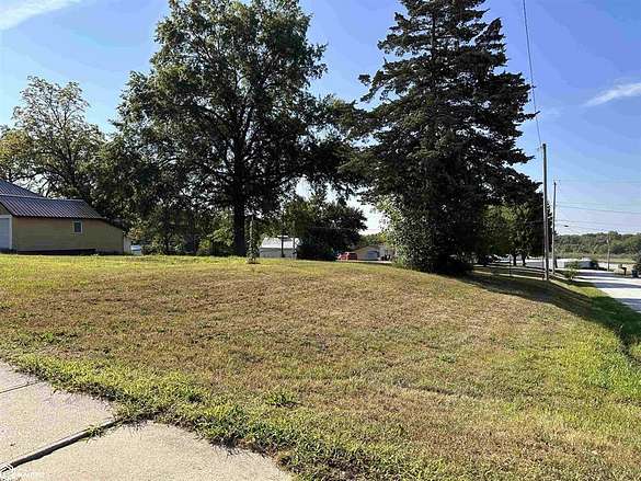 0.29 Acres of Land for Sale in Chariton, Iowa