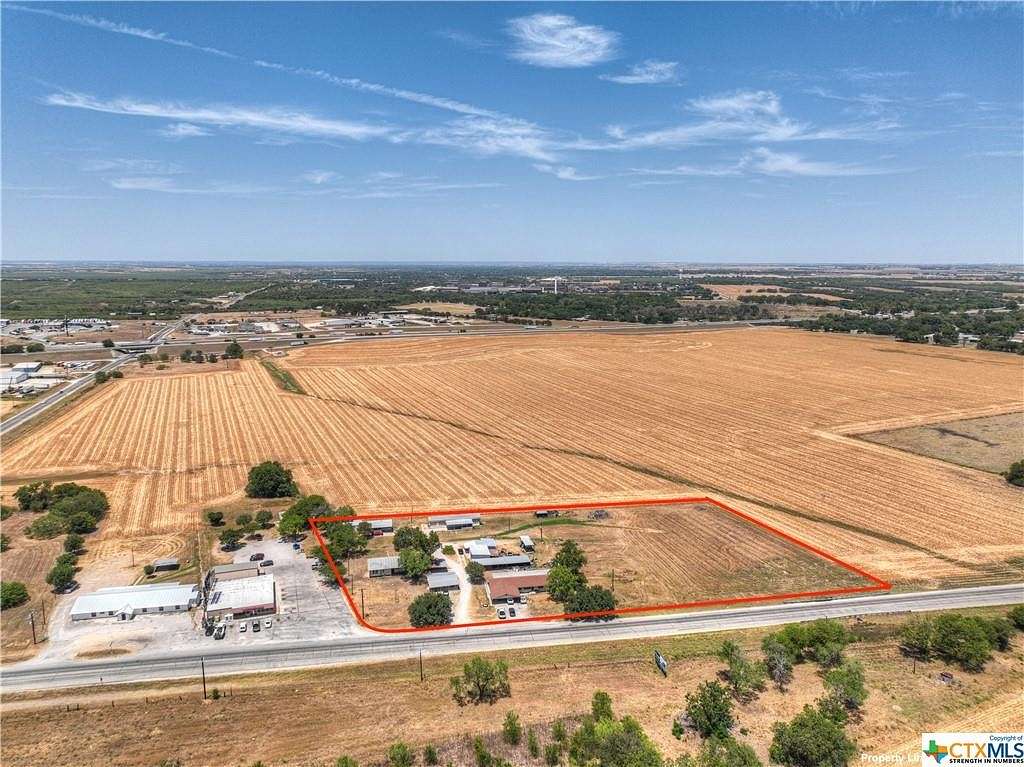 3.9 Acres of Improved Commercial Land for Sale in Seguin, Texas