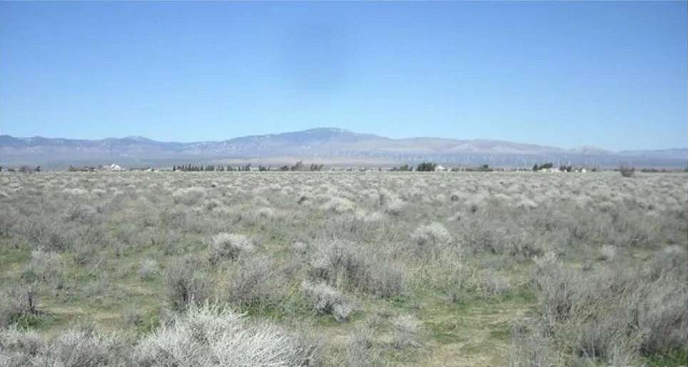 4.6 Acres of Land for Sale in Lancaster, California