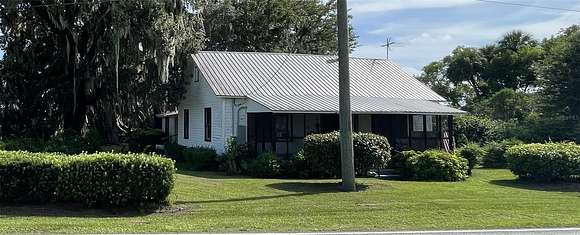 4.1 Acres of Residential Land with Home for Sale in Crescent City, Florida