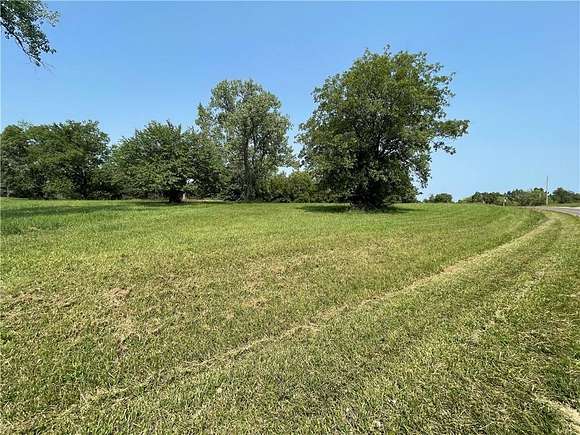 0.55 Acres of Residential Land for Sale in Altamont, Missouri