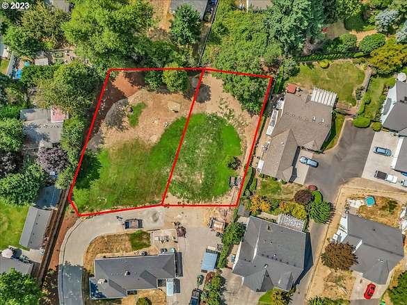 0.68 Acres of Residential Land for Sale in Milwaukie, Oregon