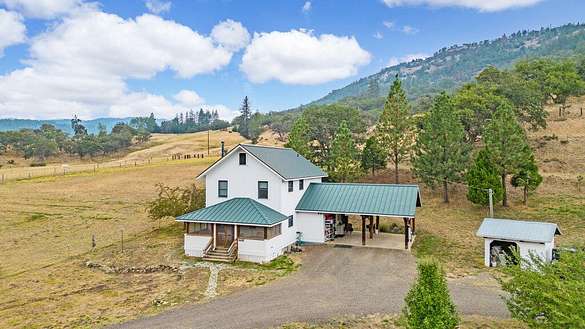 45.3 Acres of Agricultural Land with Home for Sale in Ashland, Oregon