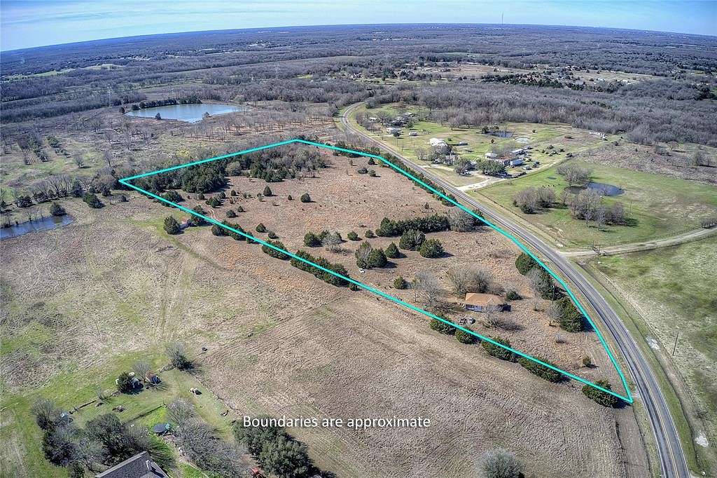 10 Acres of Residential Land for Sale in Caddo Mills, Texas