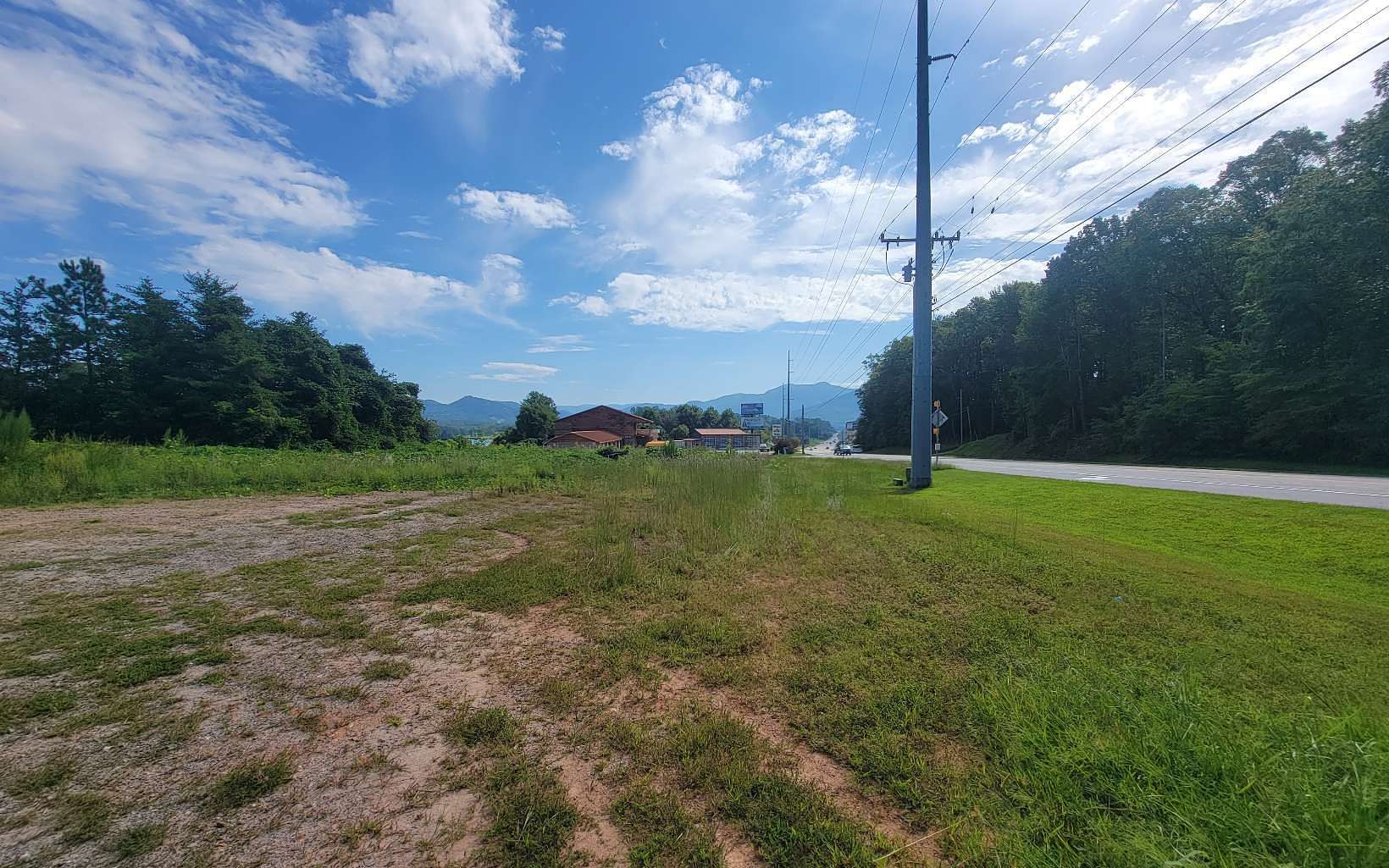1.4 Acres of Commercial Land for Sale in Hiawassee, Georgia