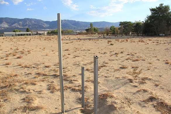 1.1 Acres of Residential Land for Lease in Lucerne Valley, California