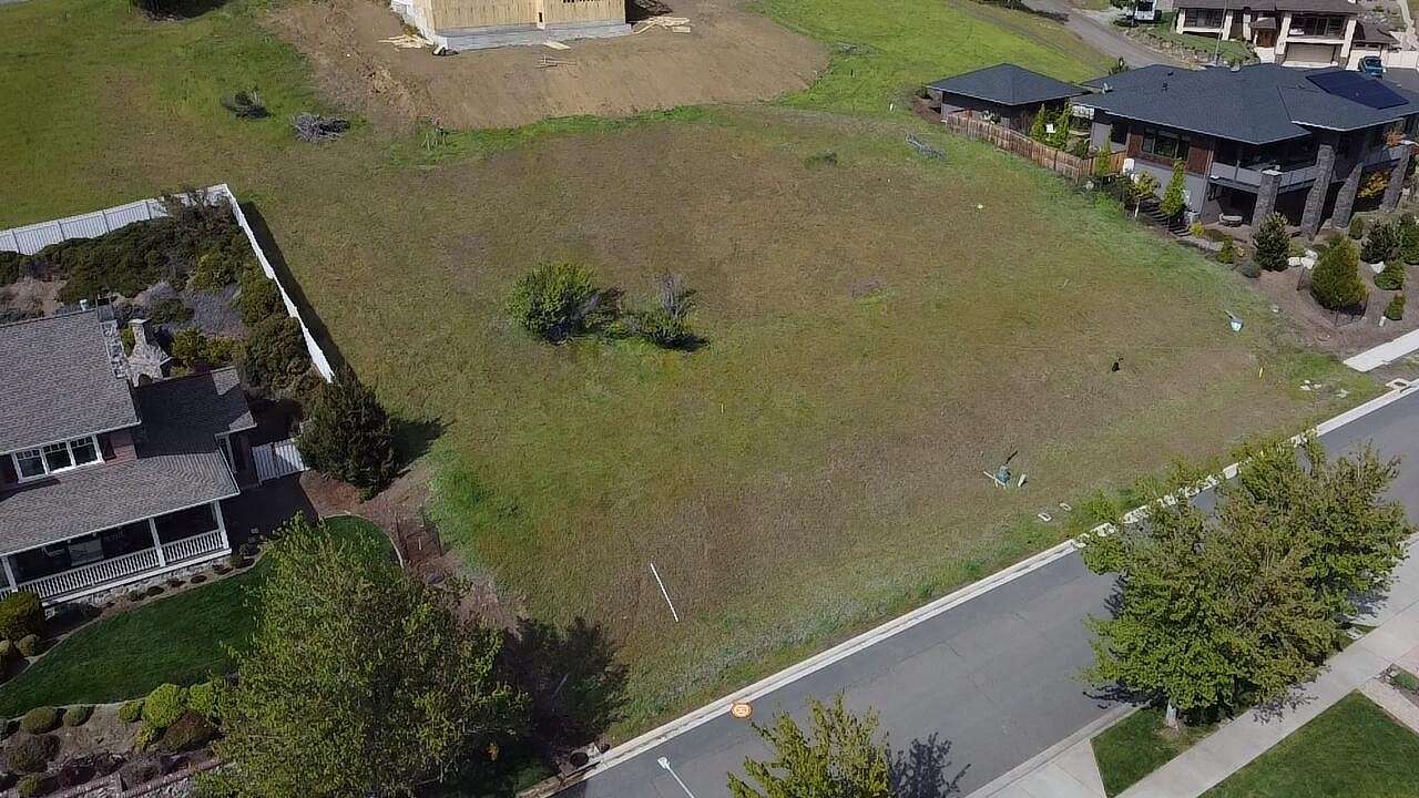 0.66 Acres of Residential Land for Sale in Medford, Oregon