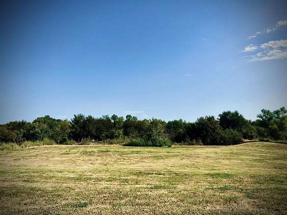 2 Acres of Residential Land for Sale in Whitesboro, Texas