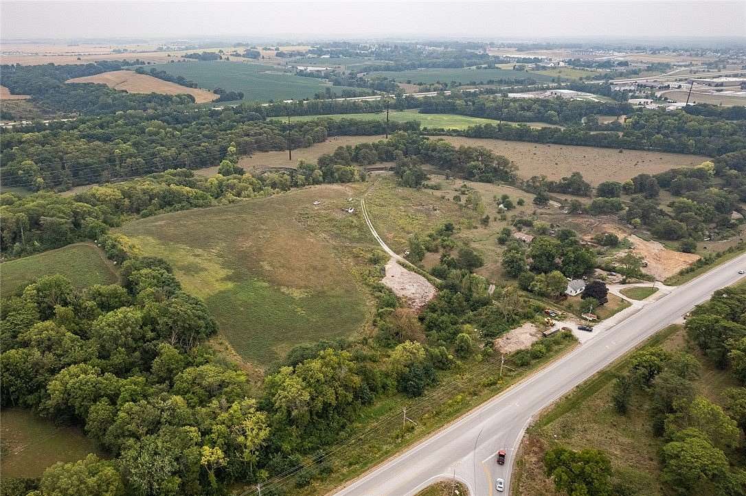 56.952 Acres of Recreational Land for Sale in Pleasant Hill, Iowa