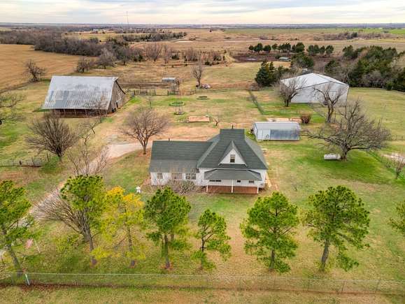 160 Acres of Land with Home for Sale in Cashion, Oklahoma