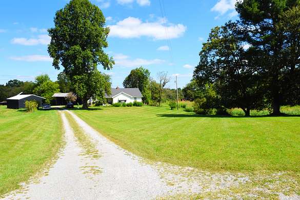 22.3 Acres of Land with Home for Sale in Edmonton, Kentucky