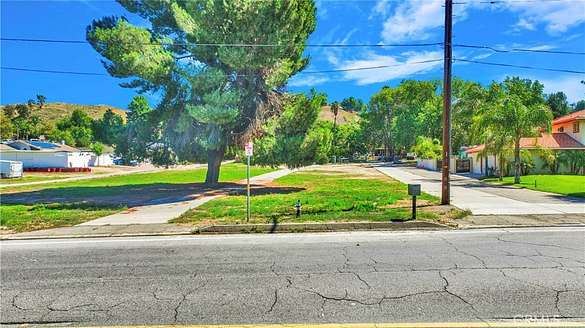 0.9 Acres of Residential Land for Sale in Colton, California