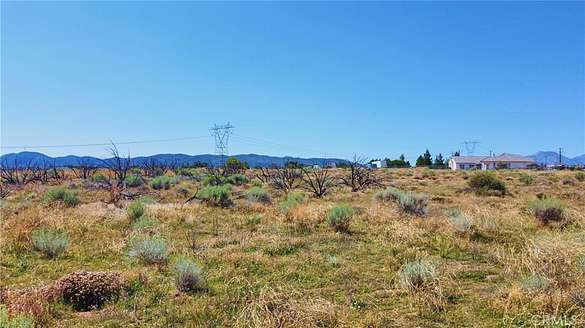5 Acres of Land for Sale in Oak Hills, California