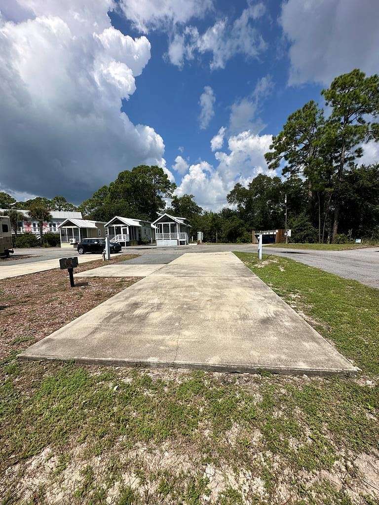 0.06 Acres of Land for Sale in Carrabelle, Florida