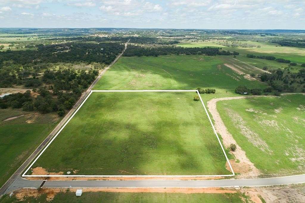 10.637 Acres of Land for Sale in Fredericksburg, Texas