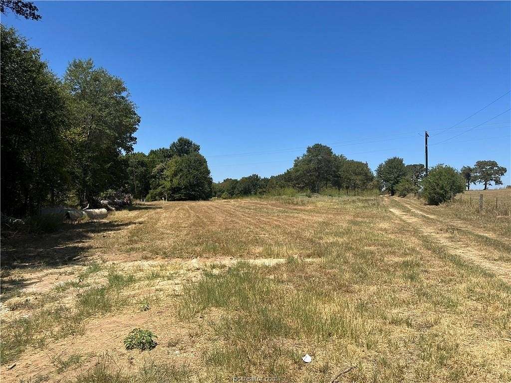 11 Acres of Recreational Land for Sale in Hearne, Texas