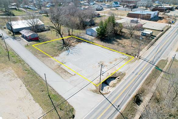 0.5 Acres of Commercial Land for Sale in Stockton, Missouri