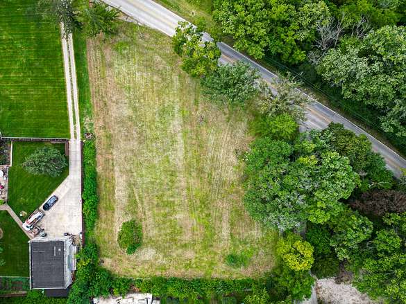 0.9 Acres of Residential Land for Sale in Burr Ridge, Illinois