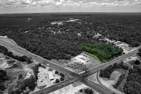 8.5 Acres of Mixed-Use Land for Sale in Palestine, Texas