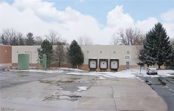 7.8 Acres of Improved Commercial Land for Sale in Mentor, Ohio