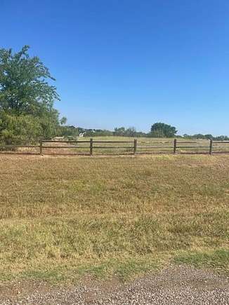 1 Acre of Residential Land for Sale in Streetman, Texas