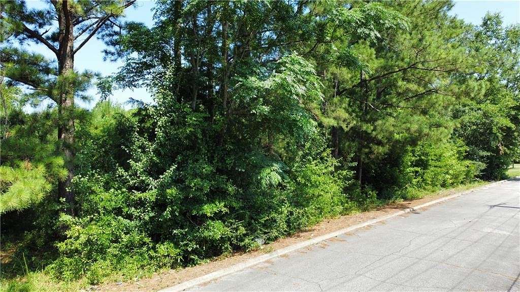0.5 Acres of Land for Sale in Lanett, Alabama
